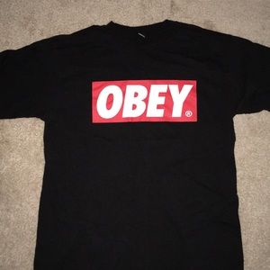 Obey tshirt